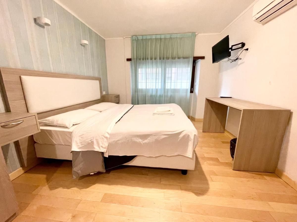 Luciano Laterani Guest House โรม ภายนอก รูปภาพ