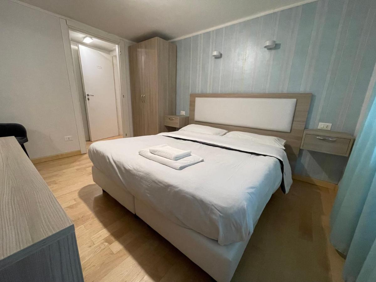 Luciano Laterani Guest House โรม ภายนอก รูปภาพ