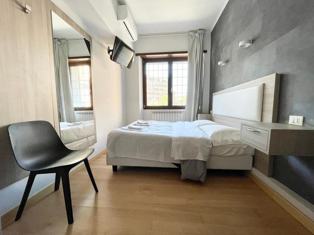 Luciano Laterani Guest House โรม ภายนอก รูปภาพ