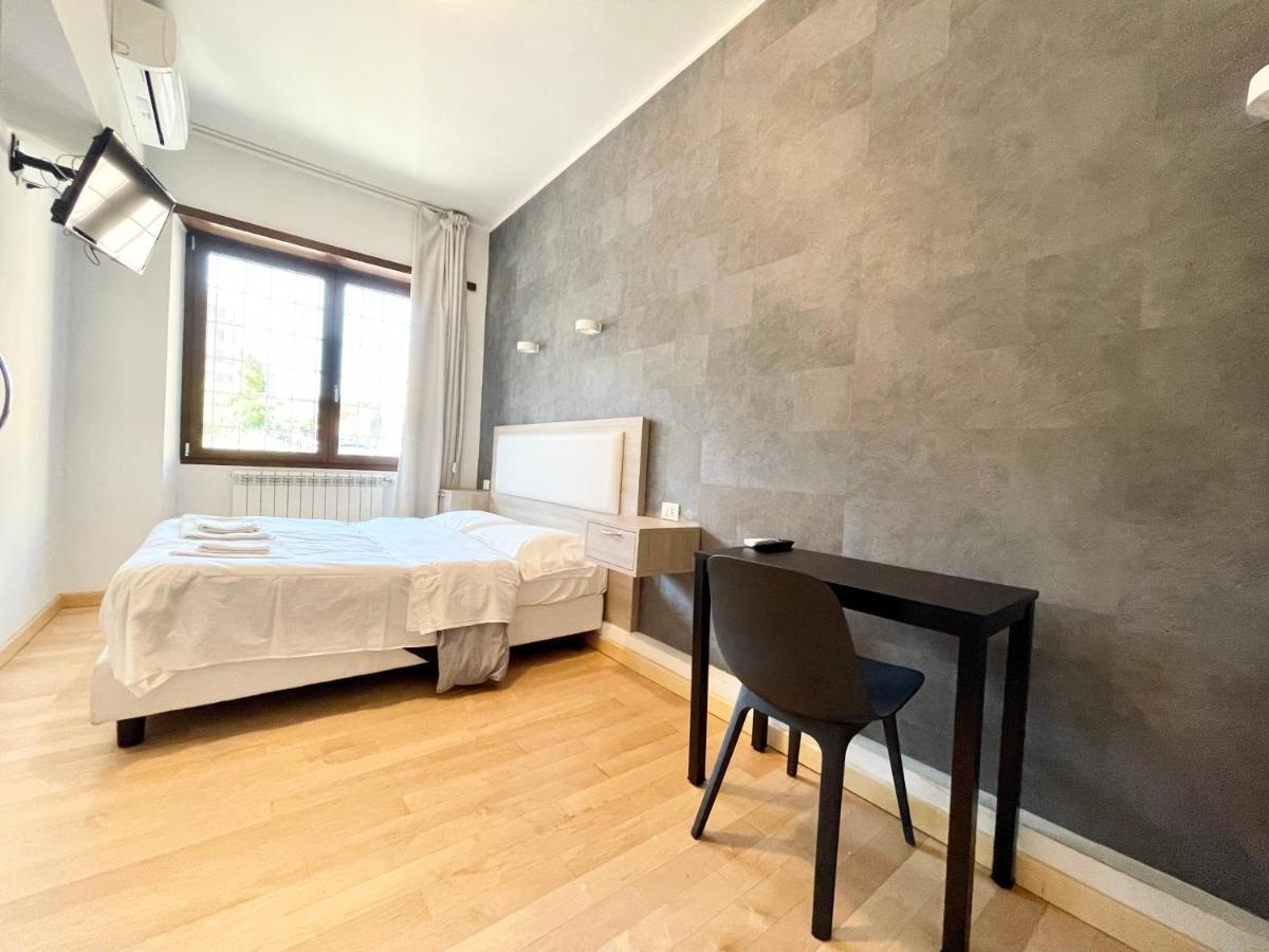 Luciano Laterani Guest House โรม ภายนอก รูปภาพ