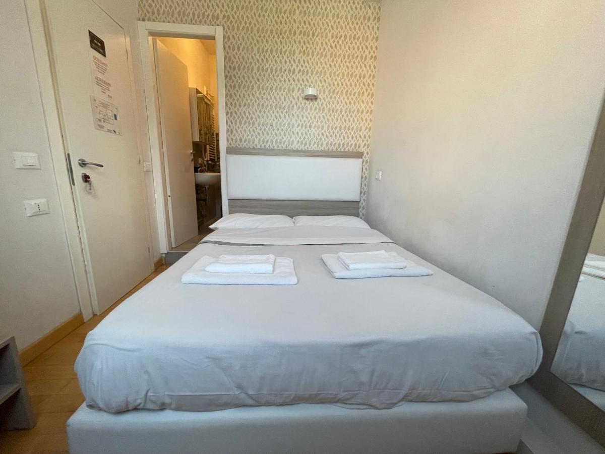 Luciano Laterani Guest House โรม ภายนอก รูปภาพ