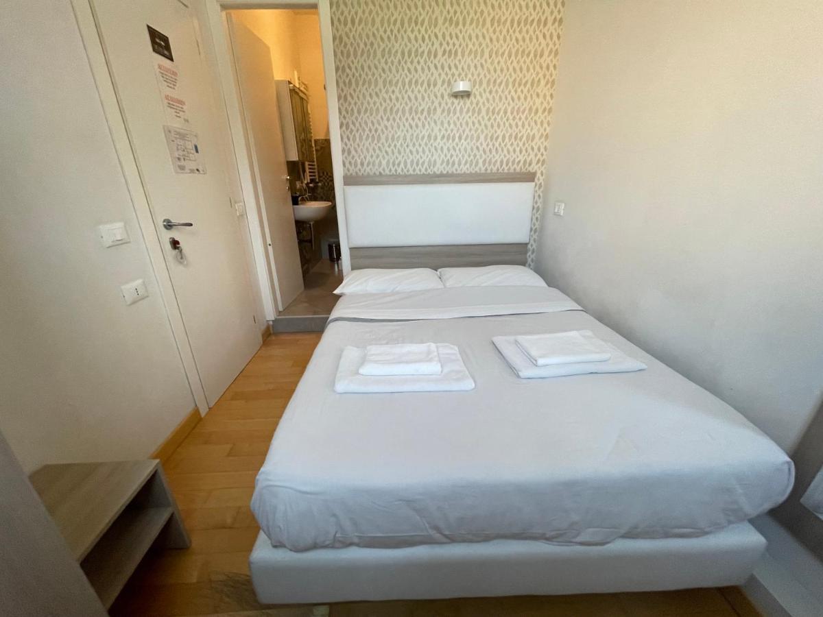 Luciano Laterani Guest House โรม ภายนอก รูปภาพ