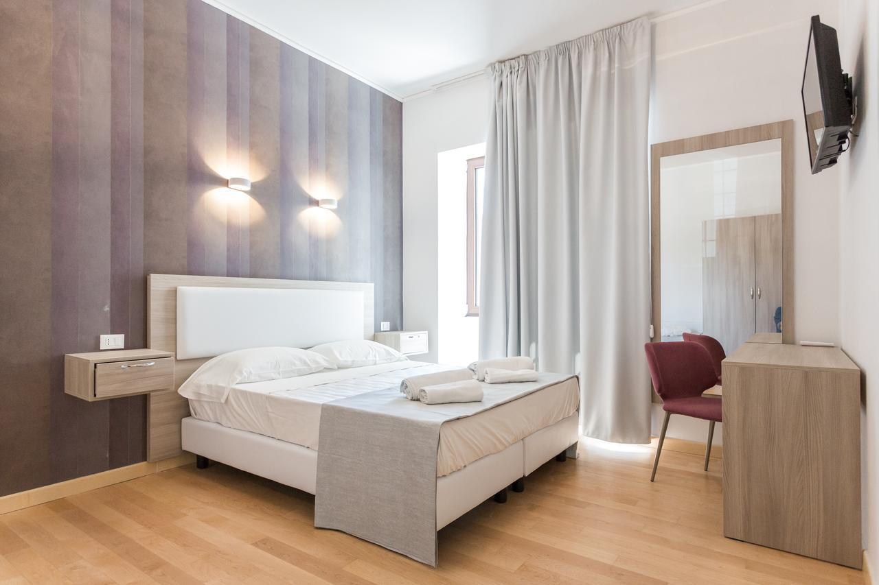 Luciano Laterani Guest House โรม ภายนอก รูปภาพ