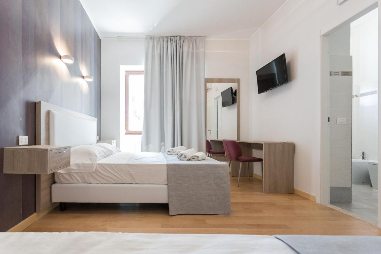 Luciano Laterani Guest House โรม ภายนอก รูปภาพ